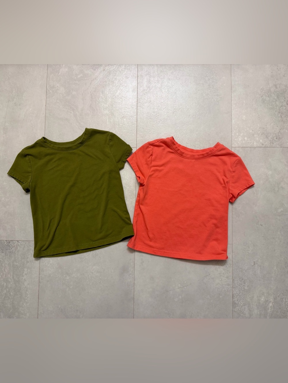 Girls 2 cropped short sleeve tees
